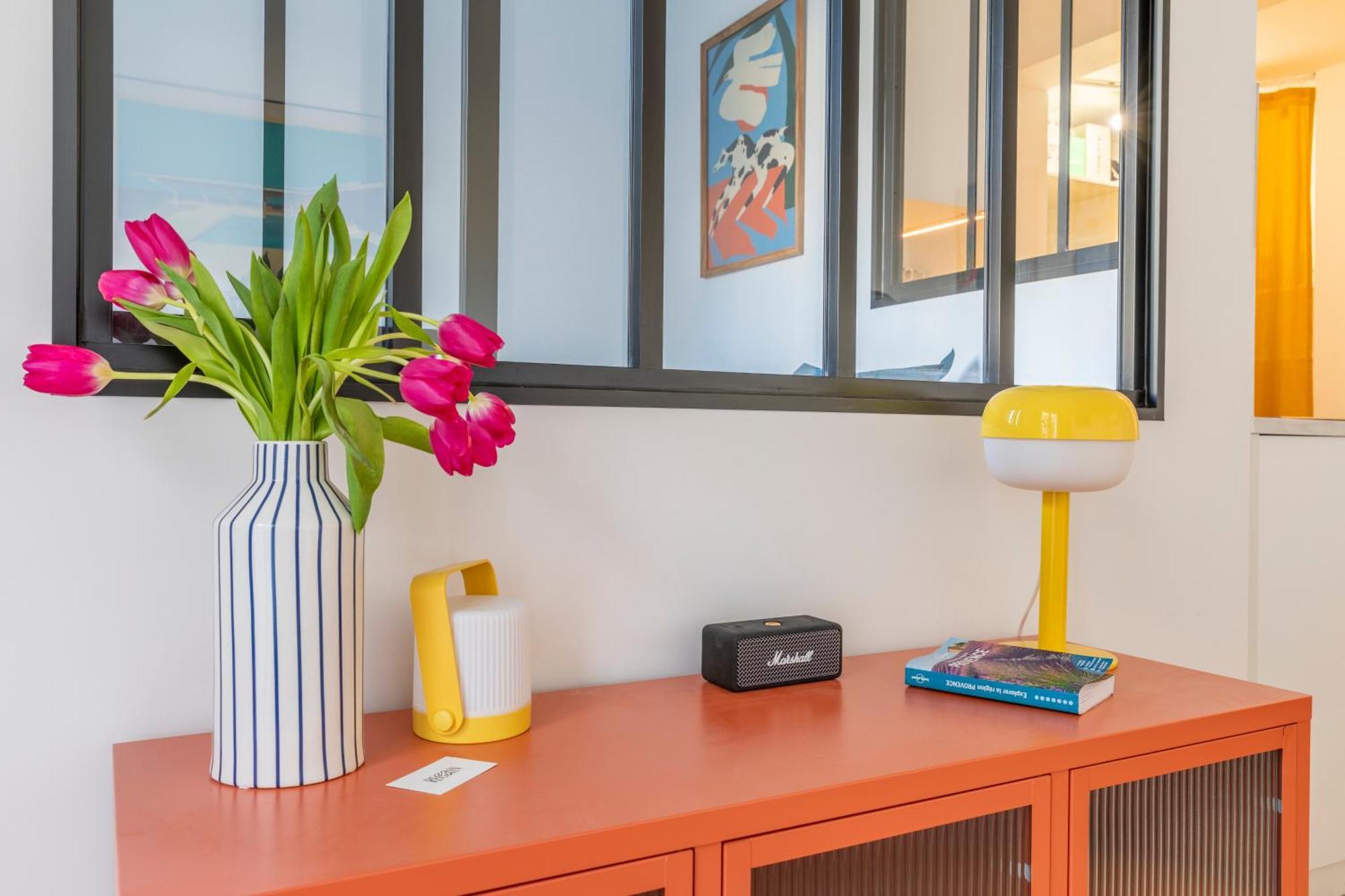 Petit Jaune, T2 Centre Avec Balcon Appartement